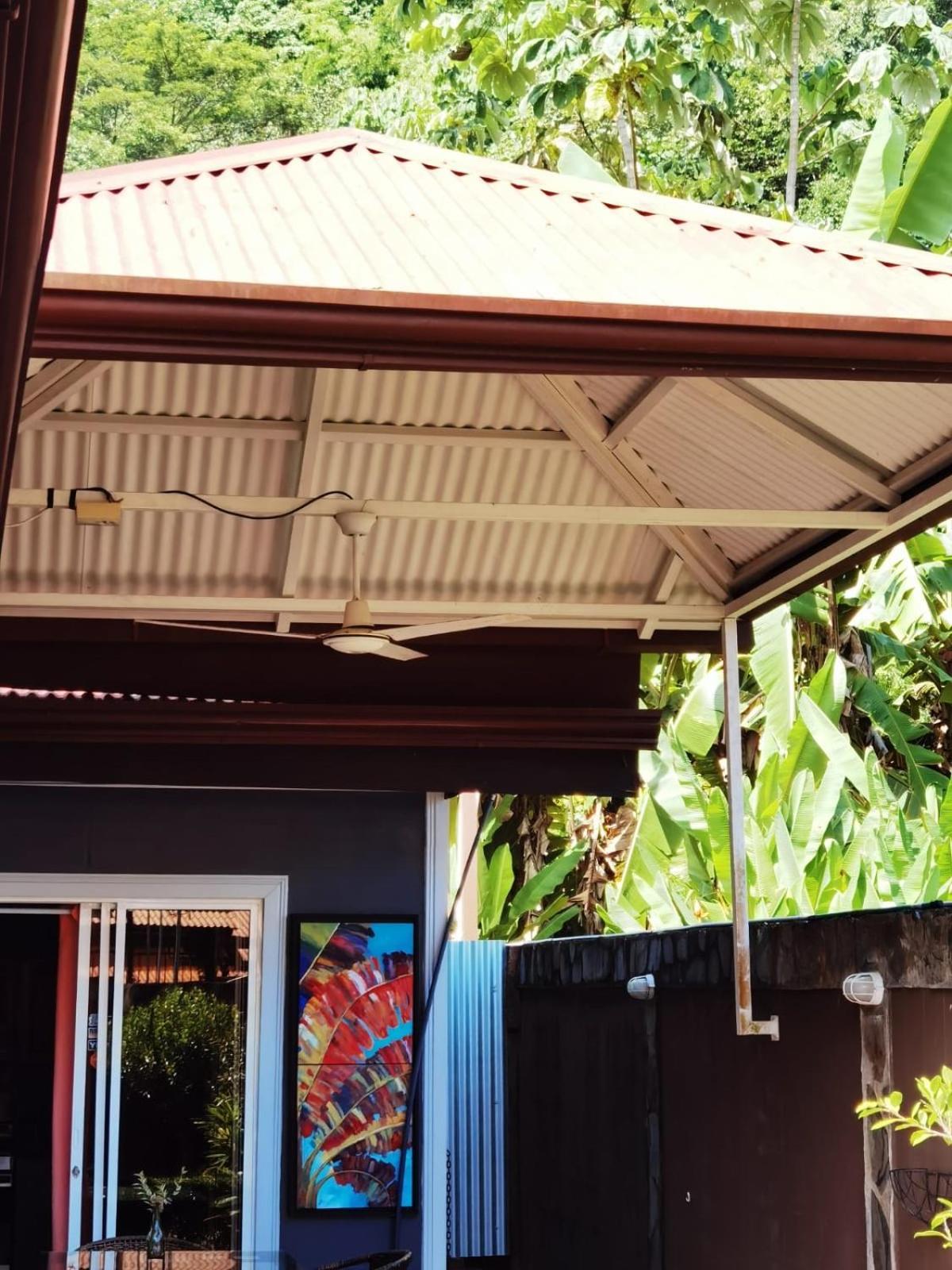 Sunrise House Bed & Breakfast Quepos Exterior photo
